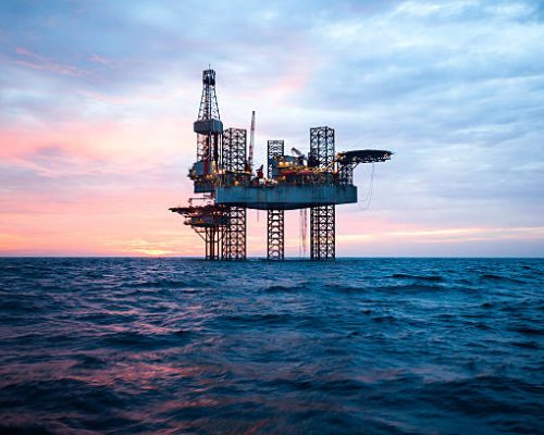 https://wtggroup.com/wp-content/uploads/2022/04/OIL-AND-GAS-OIL-RIG-PIC-500x400-1.jpg